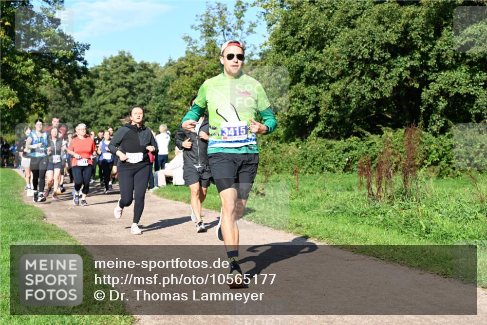 27.09.2026 - 35. Volkslauf durch das schöne Alstertal Dr. Thomas Lammeyer http://msf.ph/oto/10565177 27.09.2026 10:37:03 Laufen 13, 3415 meine-sportfotos.de