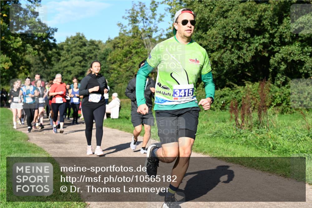 27.09.2026 - 35. Volkslauf durch das schöne Alstertal Dr. Thomas Lammeyer http://msf.ph/oto/10565182 27.09.2026 10:37:03 Laufen 3415 meine-sportfotos.de