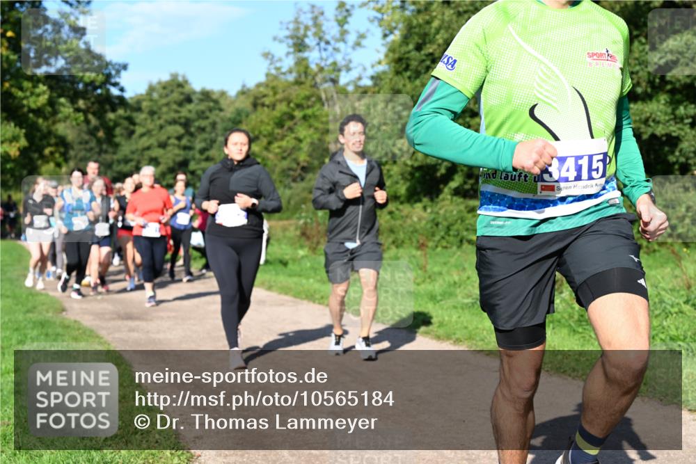 27.09.2026 - 35. Volkslauf durch das schöne Alstertal Dr. Thomas Lammeyer http://msf.ph/oto/10565184 27.09.2026 10:37:04 Laufen 3415 meine-sportfotos.de