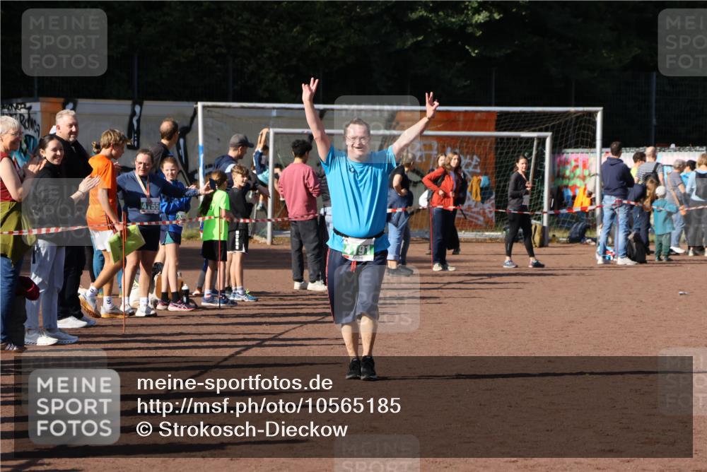 27.09.2026 - 35. Volkslauf durch das schöne Alstertal Strokosch-Dieckow http://msf.ph/oto/10565185 27.09.2026 11:12:23 Ziel 4191 meine-sportfotos.de