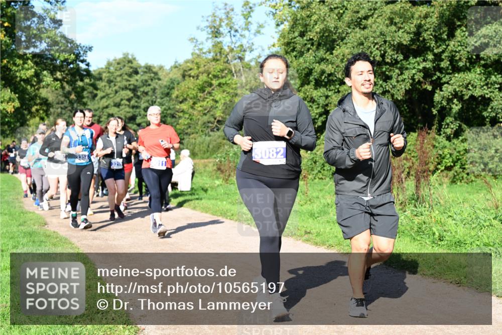 27.09.2026 - 35. Volkslauf durch das schöne Alstertal Dr. Thomas Lammeyer http://msf.ph/oto/10565197 27.09.2026 10:37:05 Laufen 3352, 3082, 3215, 761 meine-sportfotos.de