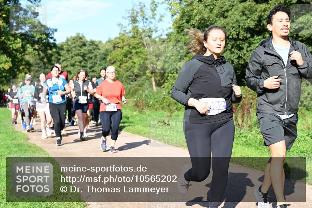 27.09.2026 - 35. Volkslauf durch das schöne Alstertal Dr. Thomas Lammeyer http://msf.ph/oto/10565202 27.09.2026 10:37:06 Laufen 382 meine-sportfotos.de
