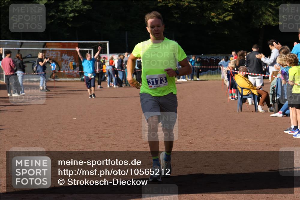 27.09.2026 - 35. Volkslauf durch das schöne Alstertal Strokosch-Dieckow http://msf.ph/oto/10565212 27.09.2026 11:12:12 Ziel 3173 meine-sportfotos.de