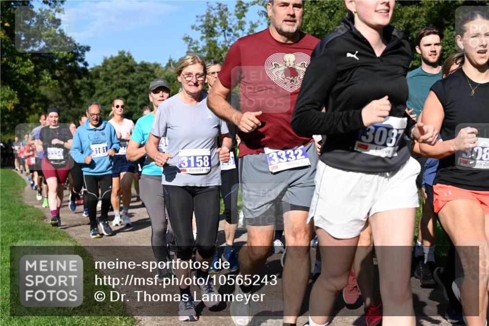 27.09.2026 - 35. Volkslauf durch das schöne Alstertal Dr. Thomas Lammeyer http://msf.ph/oto/10565243 27.09.2026 10:37:10 Laufen 3087, 308, 3161, 3158, 3332 meine-sportfotos.de