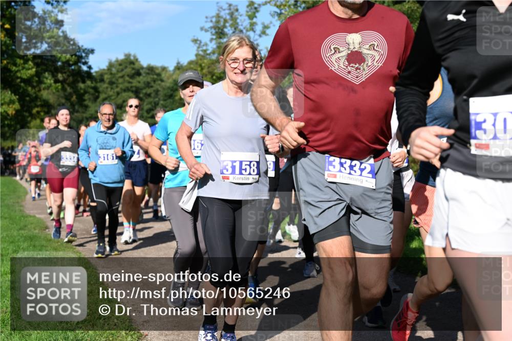 27.09.2026 - 35. Volkslauf durch das schöne Alstertal Dr. Thomas Lammeyer http://msf.ph/oto/10565246 27.09.2026 10:37:11 Laufen 3334, 3161, 6, 3158, 2, 13332, 30 meine-sportfotos.de