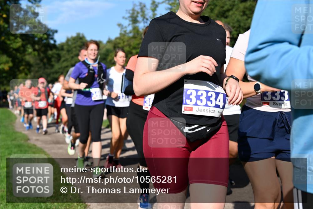 27.09.2026 - 35. Volkslauf durch das schöne Alstertal Dr. Thomas Lammeyer http://msf.ph/oto/10565281 27.09.2026 10:37:15 Laufen 3334, 333 meine-sportfotos.de