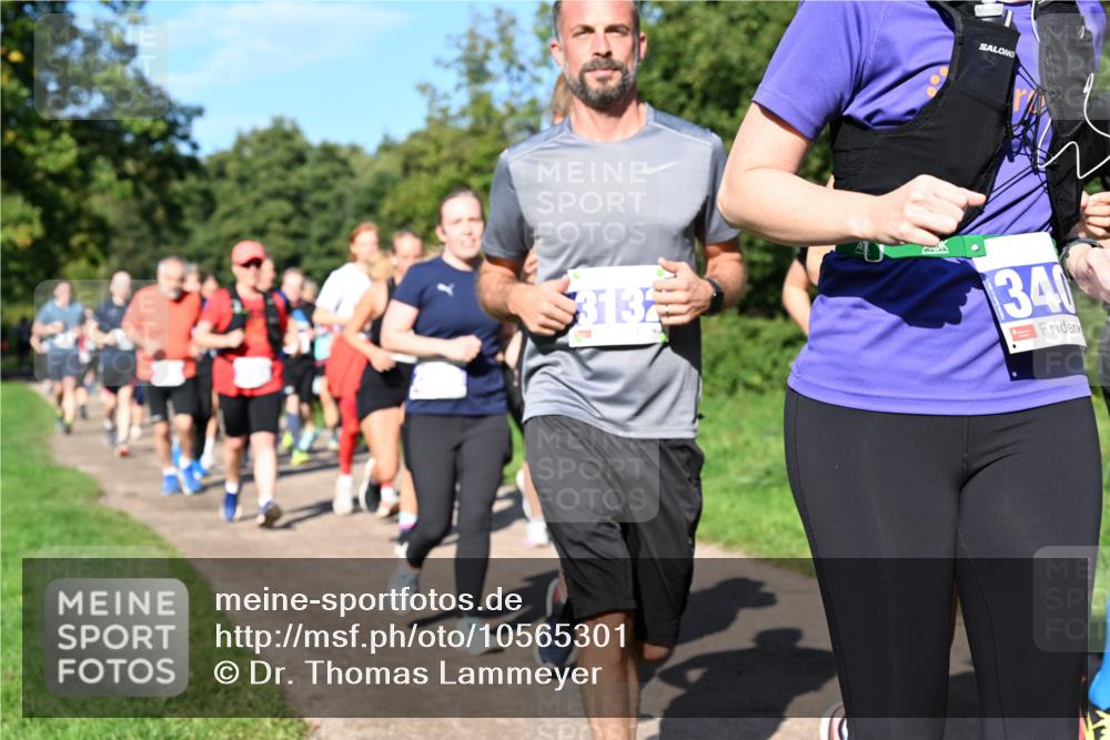 27.09.2026 - 35. Volkslauf durch das schöne Alstertal Dr. Thomas Lammeyer http://msf.ph/oto/10565301 27.09.2026 10:37:17 Laufen 313, 340 meine-sportfotos.de