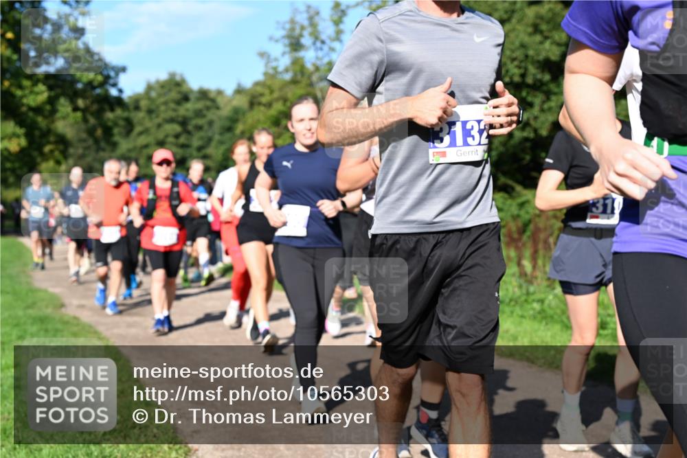 27.09.2026 - 35. Volkslauf durch das schöne Alstertal Dr. Thomas Lammeyer http://msf.ph/oto/10565303 27.09.2026 10:37:17 Laufen 3132 meine-sportfotos.de