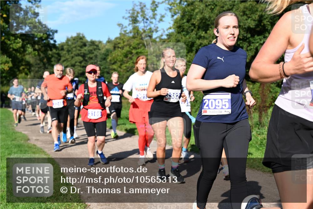 27.09.2026 - 35. Volkslauf durch das schöne Alstertal Dr. Thomas Lammeyer http://msf.ph/oto/10565313 27.09.2026 10:37:18 Laufen 3169, 2095 meine-sportfotos.de