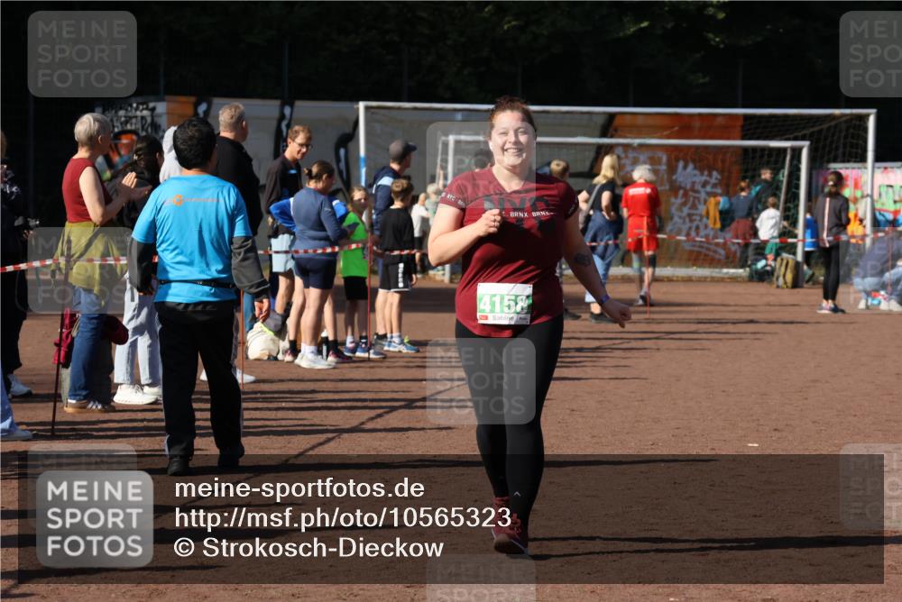 27.09.2026 - 35. Volkslauf durch das schöne Alstertal Strokosch-Dieckow http://msf.ph/oto/10565323 27.09.2026 11:11:38 Ziel 4158 meine-sportfotos.de