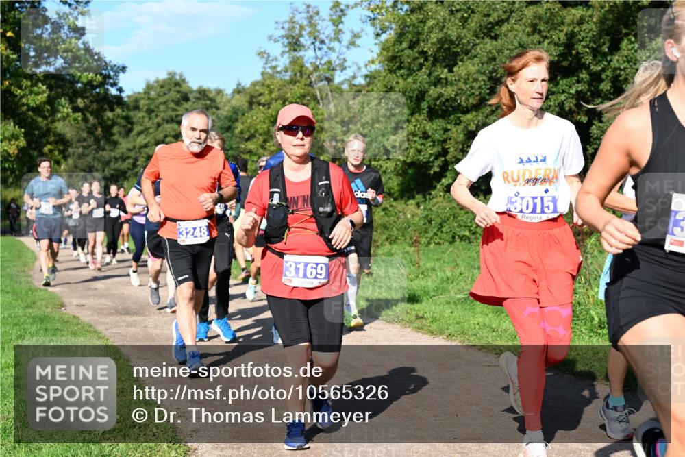 27.09.2026 - 35. Volkslauf durch das schöne Alstertal Dr. Thomas Lammeyer http://msf.ph/oto/10565326 27.09.2026 10:37:19 Laufen 3248, 3169, 3015 meine-sportfotos.de