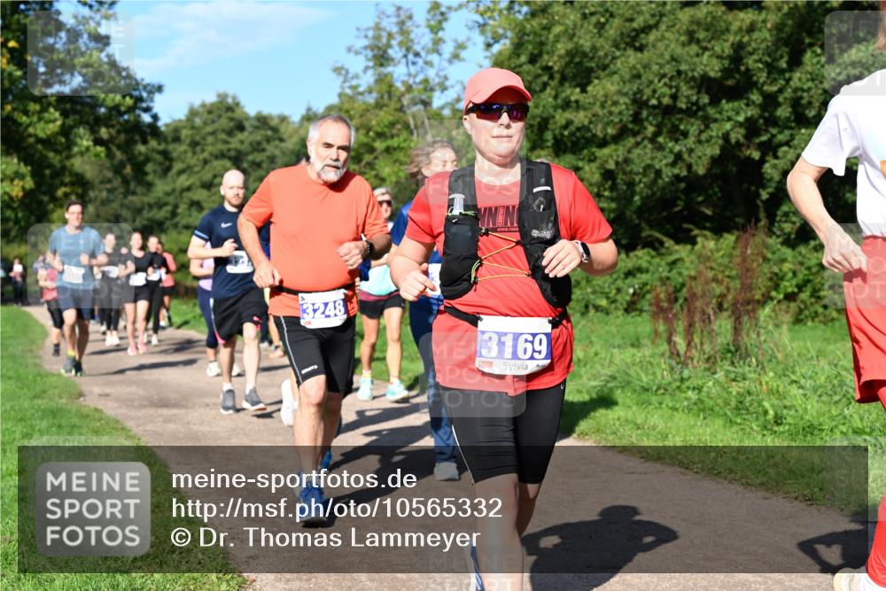27.09.2026 - 35. Volkslauf durch das schöne Alstertal Dr. Thomas Lammeyer http://msf.ph/oto/10565332 27.09.2026 10:37:20 Laufen 3248, 3169 meine-sportfotos.de