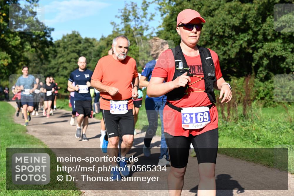 27.09.2026 - 35. Volkslauf durch das schöne Alstertal Dr. Thomas Lammeyer http://msf.ph/oto/10565334 27.09.2026 10:37:20 Laufen 3248, 3169 meine-sportfotos.de