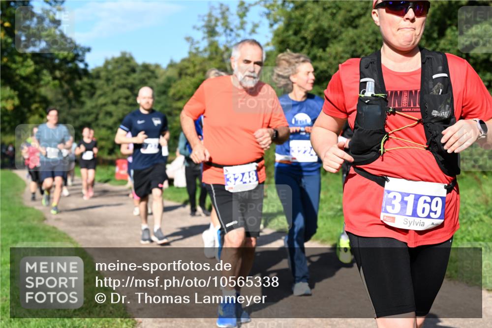 27.09.2026 - 35. Volkslauf durch das schöne Alstertal Dr. Thomas Lammeyer http://msf.ph/oto/10565338 27.09.2026 10:37:21 Laufen 3248, 3169 meine-sportfotos.de