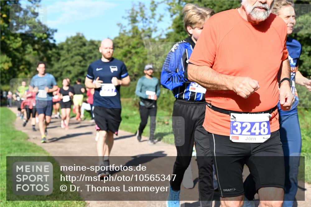 27.09.2026 - 35. Volkslauf durch das schöne Alstertal Dr. Thomas Lammeyer http://msf.ph/oto/10565347 27.09.2026 10:37:22 Laufen 3248 meine-sportfotos.de