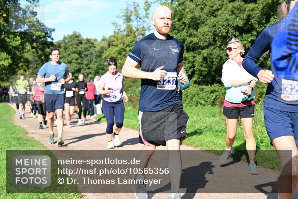 27.09.2026 - 35. Volkslauf durch das schöne Alstertal Dr. Thomas Lammeyer http://msf.ph/oto/10565356 27.09.2026 10:37:23 Laufen 3237, 32 meine-sportfotos.de