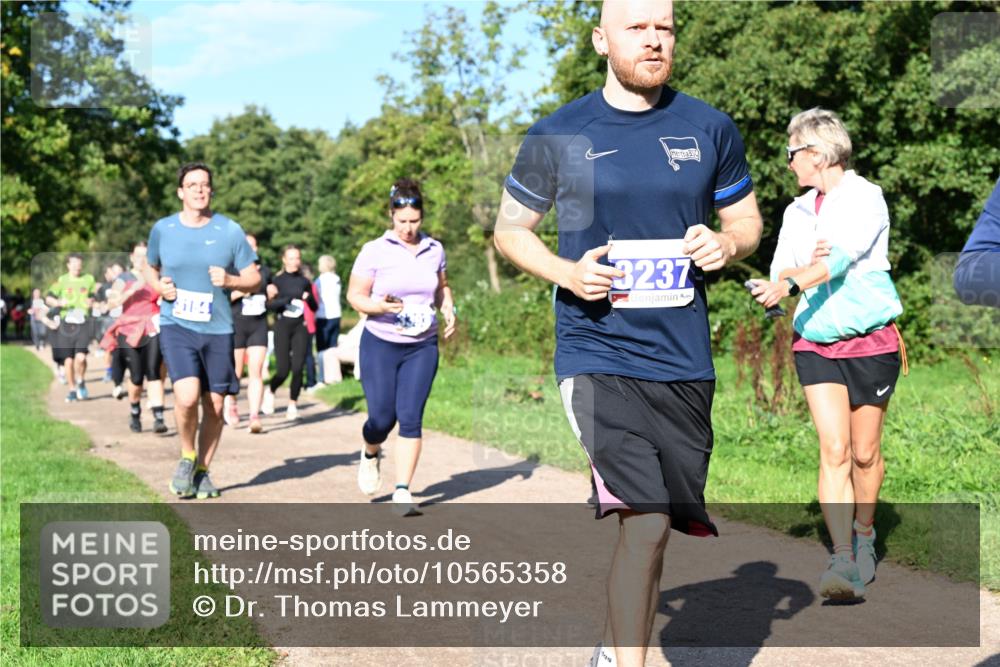 27.09.2026 - 35. Volkslauf durch das schöne Alstertal Dr. Thomas Lammeyer http://msf.ph/oto/10565358 27.09.2026 10:37:23 Laufen 3237 meine-sportfotos.de
