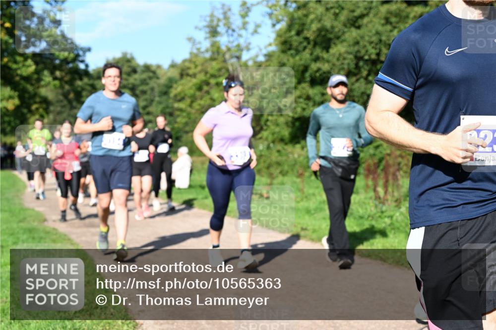 27.09.2026 - 35. Volkslauf durch das schöne Alstertal Dr. Thomas Lammeyer http://msf.ph/oto/10565363 27.09.2026 10:37:24 Laufen  meine-sportfotos.de