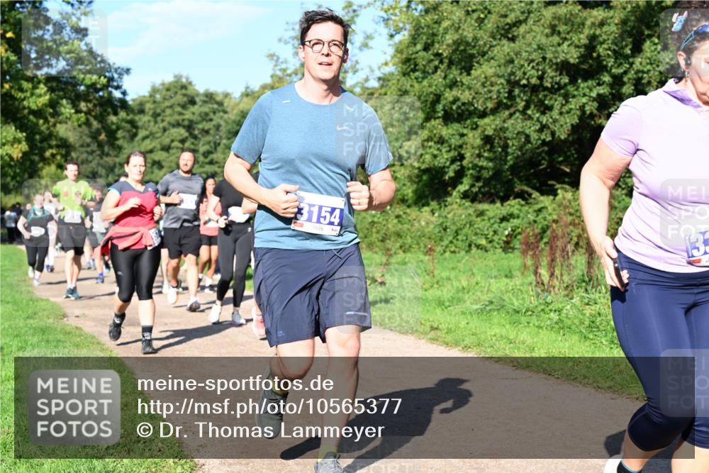 27.09.2026 - 35. Volkslauf durch das schöne Alstertal Dr. Thomas Lammeyer http://msf.ph/oto/10565377 27.09.2026 10:37:25 Laufen 3154 meine-sportfotos.de