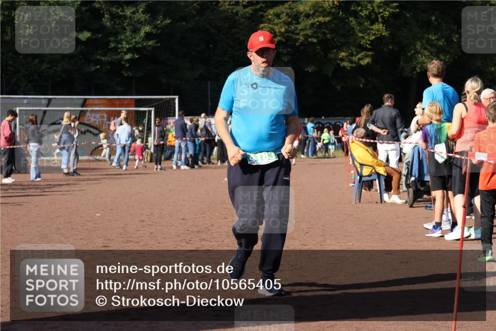 27.09.2026 - 35. Volkslauf durch das schöne Alstertal Strokosch-Dieckow http://msf.ph/oto/10565405 27.09.2026 11:11:11 Ziel 4183 meine-sportfotos.de