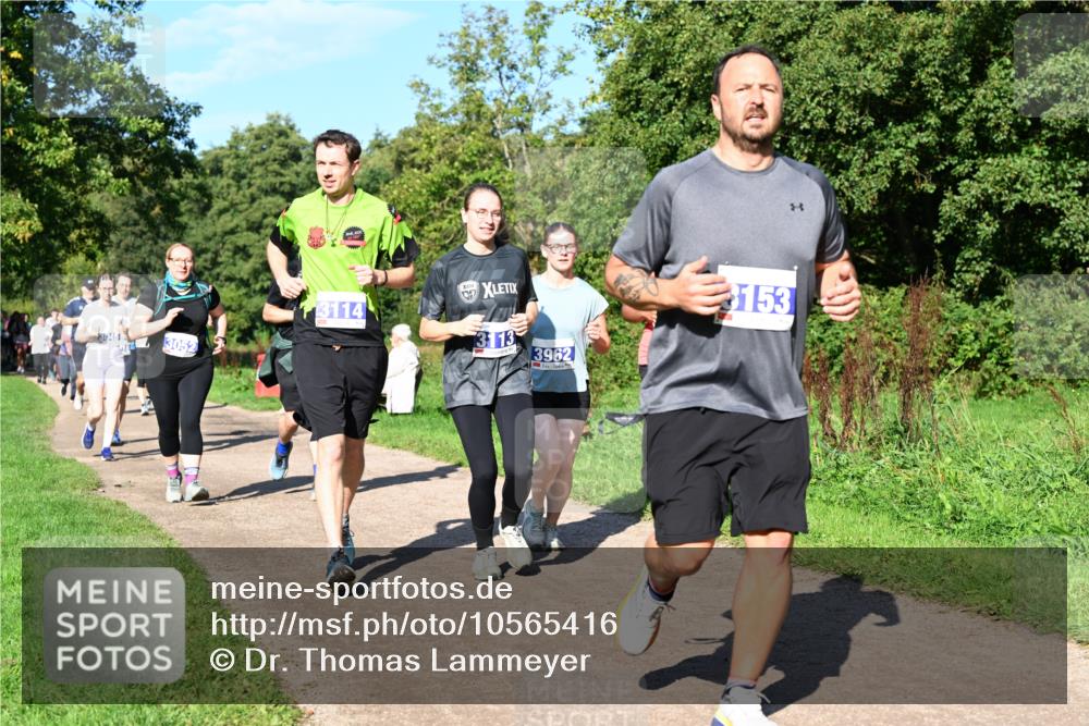 27.09.2026 - 35. Volkslauf durch das schöne Alstertal Dr. Thomas Lammeyer http://msf.ph/oto/10565416 27.09.2026 10:37:29 Laufen 3114, 3113, 3052, 3962, 3153 meine-sportfotos.de