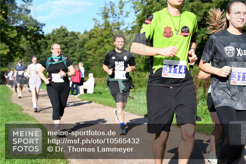 27.09.2026 - 35. Volkslauf durch das schöne Alstertal Dr. Thomas Lammeyer http://msf.ph/oto/10565432 27.09.2026 10:37:31 Laufen 13114, 3051, 311 meine-sportfotos.de