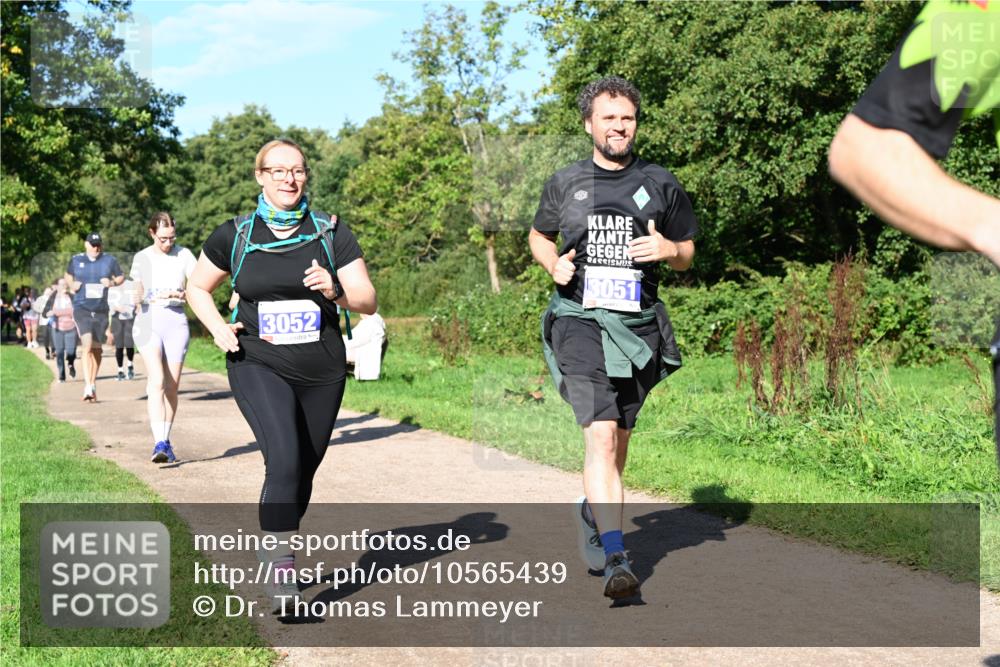 27.09.2026 - 35. Volkslauf durch das schöne Alstertal Dr. Thomas Lammeyer http://msf.ph/oto/10565439 27.09.2026 10:37:32 Laufen 3052, 3051 meine-sportfotos.de