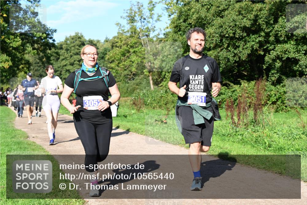 27.09.2026 - 35. Volkslauf durch das schöne Alstertal Dr. Thomas Lammeyer http://msf.ph/oto/10565440 27.09.2026 10:37:32 Laufen 3052, 3051 meine-sportfotos.de