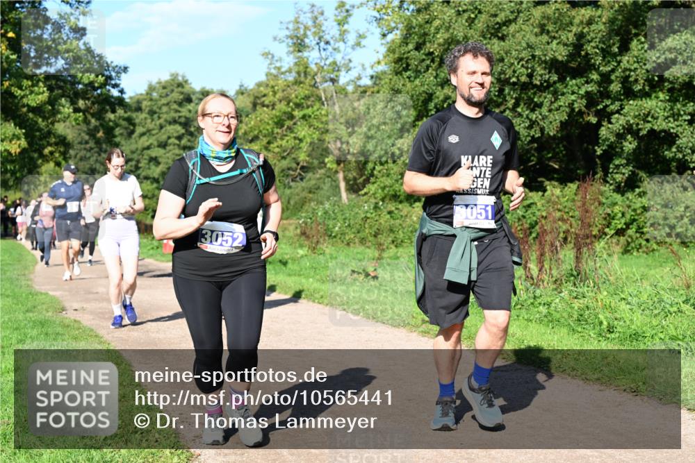 27.09.2026 - 35. Volkslauf durch das schöne Alstertal Dr. Thomas Lammeyer http://msf.ph/oto/10565441 27.09.2026 10:37:32 Laufen 3052, 3051 meine-sportfotos.de