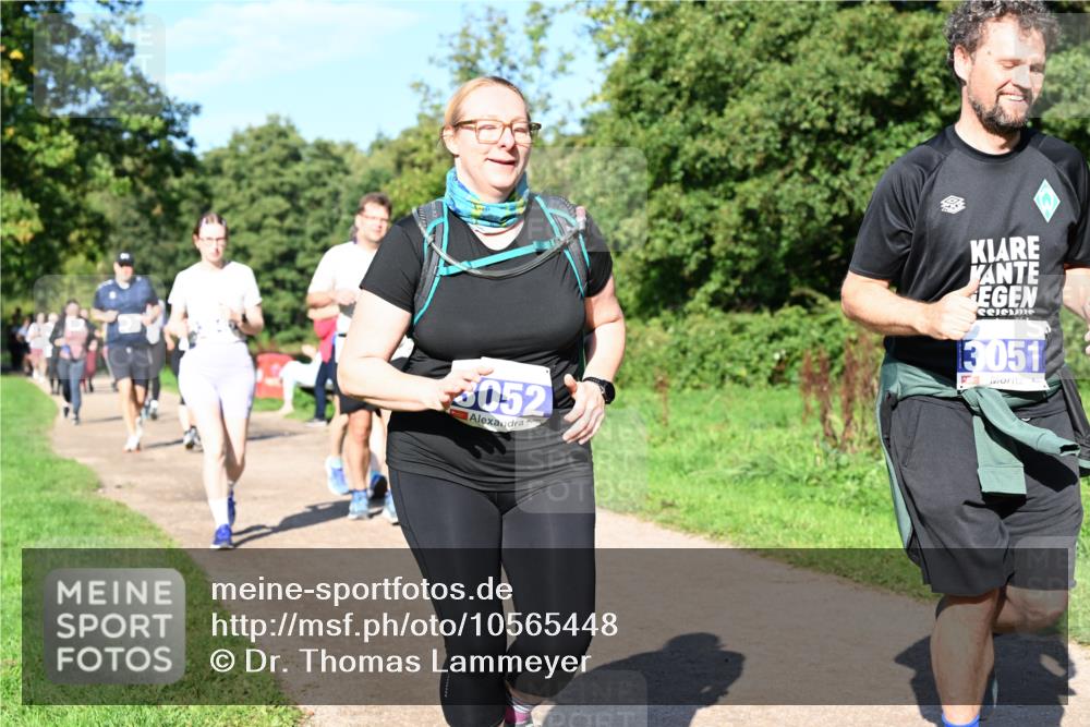 27.09.2026 - 35. Volkslauf durch das schöne Alstertal Dr. Thomas Lammeyer http://msf.ph/oto/10565448 27.09.2026 10:37:33 Laufen 3052, 3051 meine-sportfotos.de
