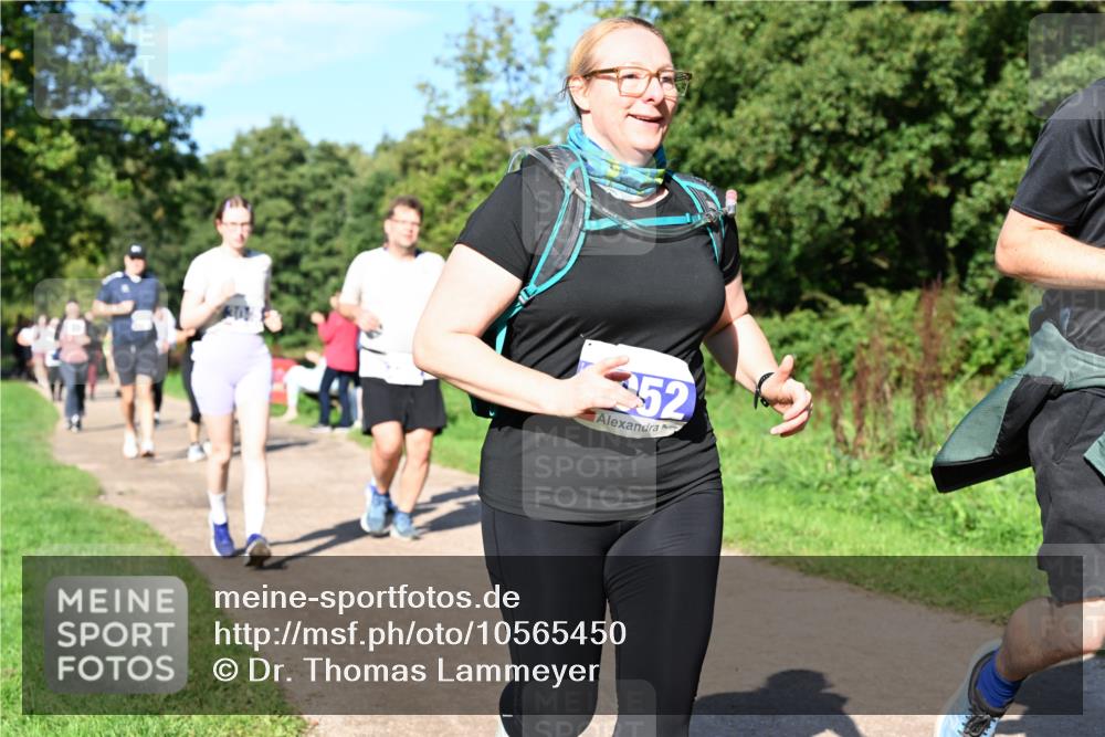 27.09.2026 - 35. Volkslauf durch das schöne Alstertal Dr. Thomas Lammeyer http://msf.ph/oto/10565450 27.09.2026 10:37:33 Laufen 52 meine-sportfotos.de