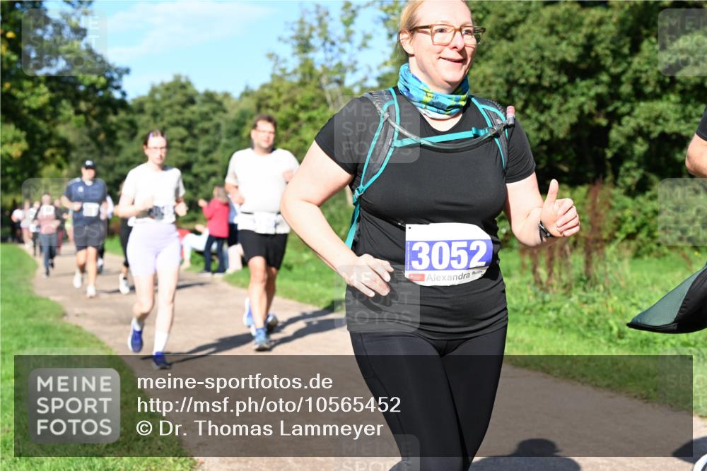 27.09.2026 - 35. Volkslauf durch das schöne Alstertal Dr. Thomas Lammeyer http://msf.ph/oto/10565452 27.09.2026 10:37:33 Laufen 3052 meine-sportfotos.de