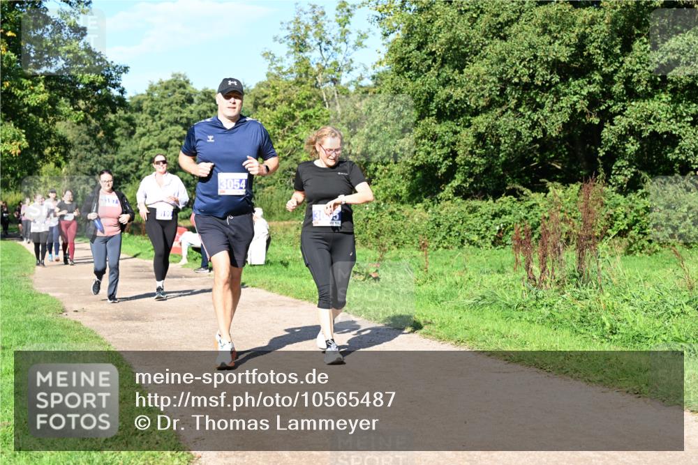27.09.2026 - 35. Volkslauf durch das schöne Alstertal Dr. Thomas Lammeyer http://msf.ph/oto/10565487 27.09.2026 10:37:37 Laufen 3054 meine-sportfotos.de