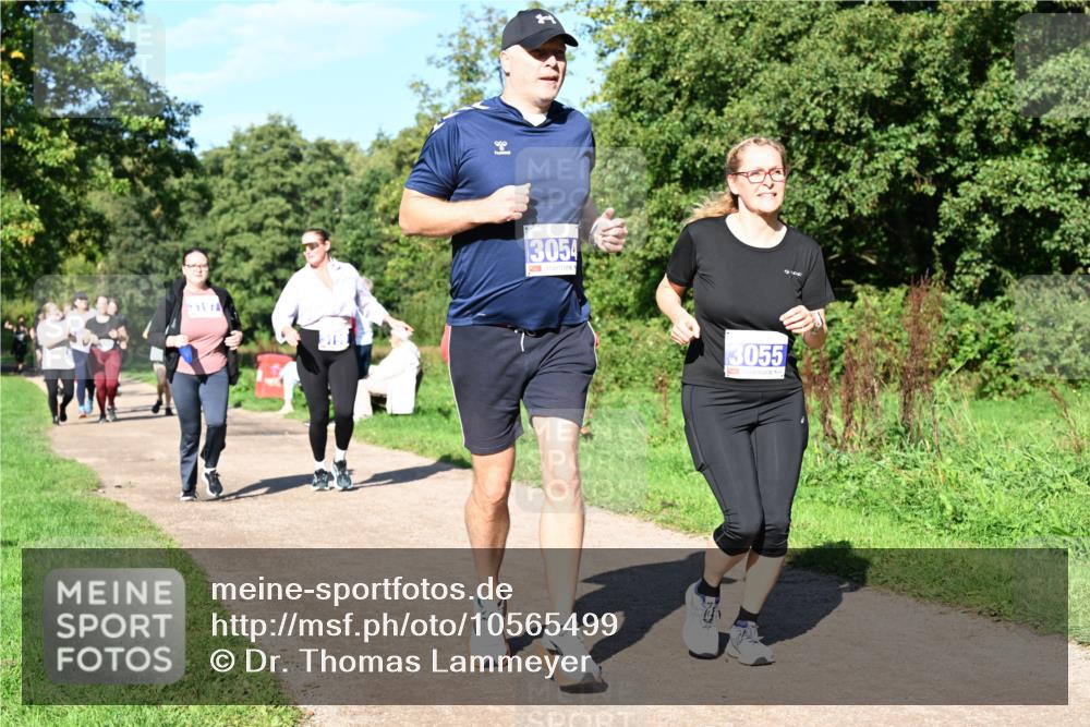 27.09.2026 - 35. Volkslauf durch das schöne Alstertal Dr. Thomas Lammeyer http://msf.ph/oto/10565499 27.09.2026 10:37:38 Laufen 3054, 3055 meine-sportfotos.de