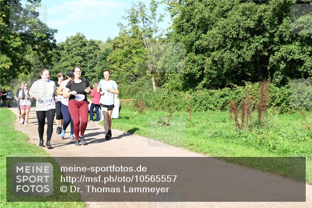 27.09.2026 - 35. Volkslauf durch das schöne Alstertal Dr. Thomas Lammeyer http://msf.ph/oto/10565557 27.09.2026 10:37:45 Laufen 3037, 997, 3038 meine-sportfotos.de