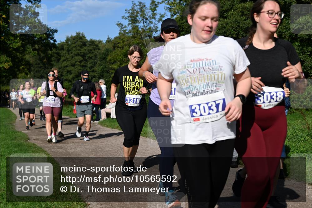 27.09.2026 - 35. Volkslauf durch das schöne Alstertal Dr. Thomas Lammeyer http://msf.ph/oto/10565592 27.09.2026 10:37:49 Laufen 3084, 3083, 3318, 3037, 3038 meine-sportfotos.de