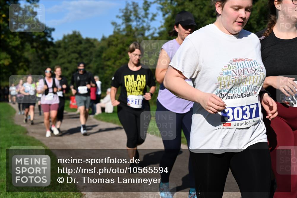 27.09.2026 - 35. Volkslauf durch das schöne Alstertal Dr. Thomas Lammeyer http://msf.ph/oto/10565594 27.09.2026 10:37:49 Laufen 3318, 3037 meine-sportfotos.de