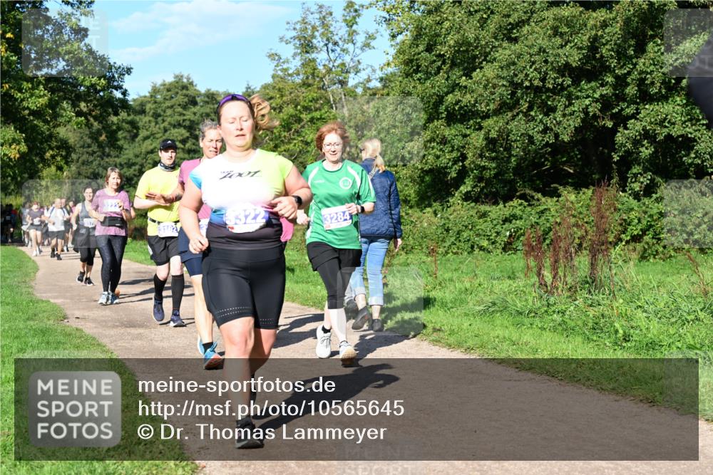 27.09.2026 - 35. Volkslauf durch das schöne Alstertal Dr. Thomas Lammeyer http://msf.ph/oto/10565645 27.09.2026 10:37:54 Laufen 3284 meine-sportfotos.de