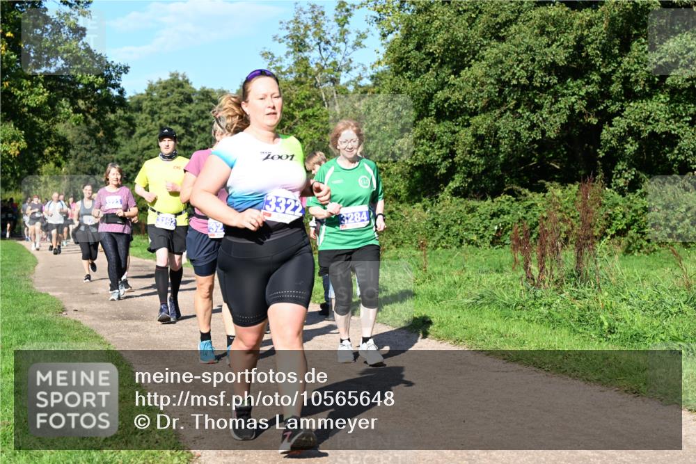 27.09.2026 - 35. Volkslauf durch das schöne Alstertal Dr. Thomas Lammeyer http://msf.ph/oto/10565648 27.09.2026 10:37:55 Laufen 3192, 3322, 3284 meine-sportfotos.de