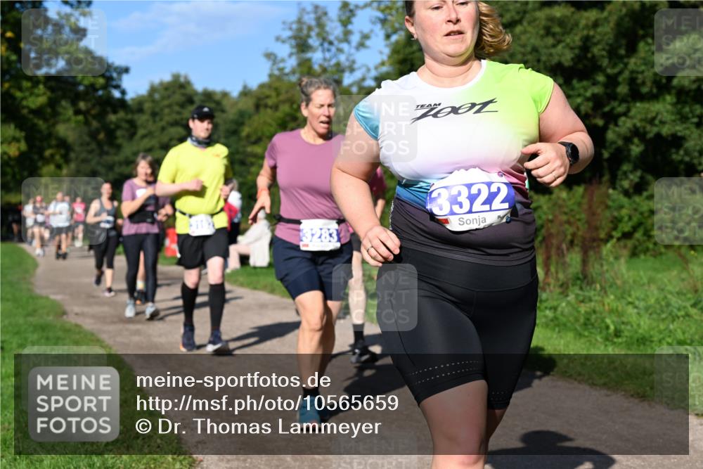 27.09.2026 - 35. Volkslauf durch das schöne Alstertal Dr. Thomas Lammeyer http://msf.ph/oto/10565659 27.09.2026 10:37:56 Laufen 3283, 3322 meine-sportfotos.de