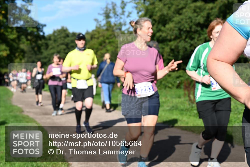27.09.2026 - 35. Volkslauf durch das schöne Alstertal Dr. Thomas Lammeyer http://msf.ph/oto/10565664 27.09.2026 10:37:56 Laufen  meine-sportfotos.de