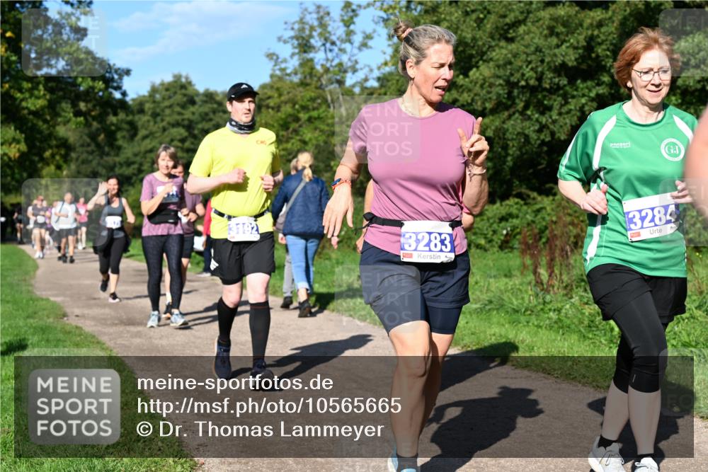 27.09.2026 - 35. Volkslauf durch das schöne Alstertal Dr. Thomas Lammeyer http://msf.ph/oto/10565665 27.09.2026 10:37:57 Laufen 3192, 3283, 3284 meine-sportfotos.de