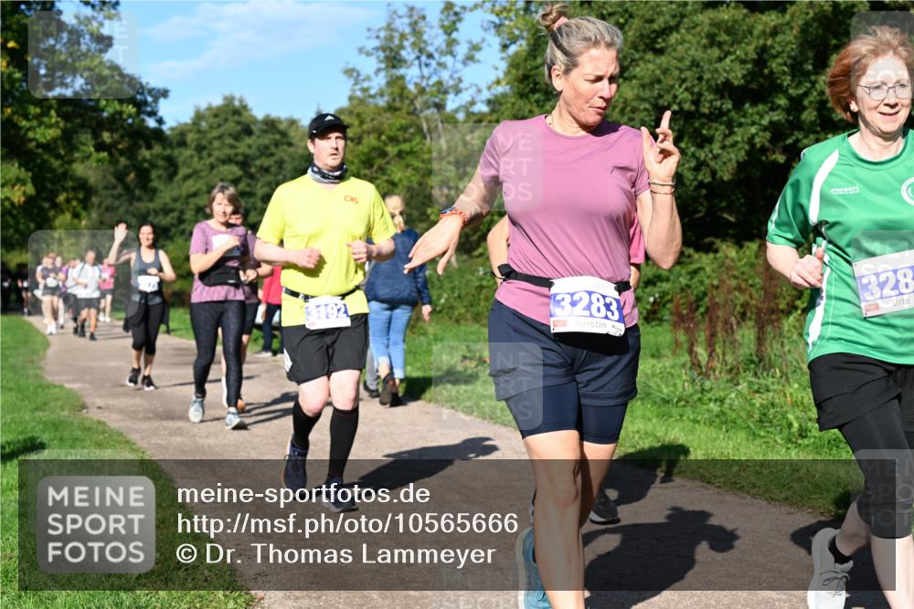 27.09.2026 - 35. Volkslauf durch das schöne Alstertal Dr. Thomas Lammeyer http://msf.ph/oto/10565666 27.09.2026 10:37:57 Laufen 3192, 283, 328 meine-sportfotos.de