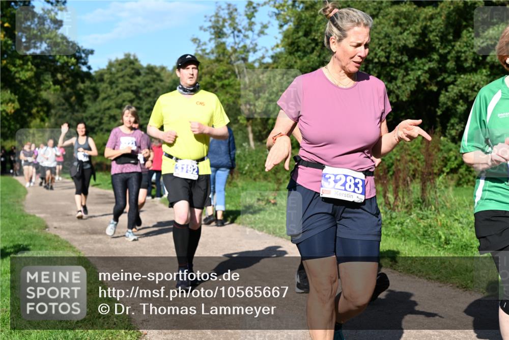 27.09.2026 - 35. Volkslauf durch das schöne Alstertal Dr. Thomas Lammeyer http://msf.ph/oto/10565667 27.09.2026 10:37:57 Laufen 13192, 3283 meine-sportfotos.de