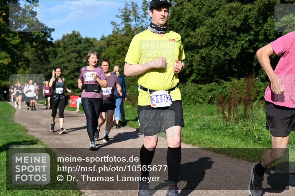 27.09.2026 - 35. Volkslauf durch das schöne Alstertal Dr. Thomas Lammeyer http://msf.ph/oto/10565677 27.09.2026 10:37:58 Laufen  meine-sportfotos.de