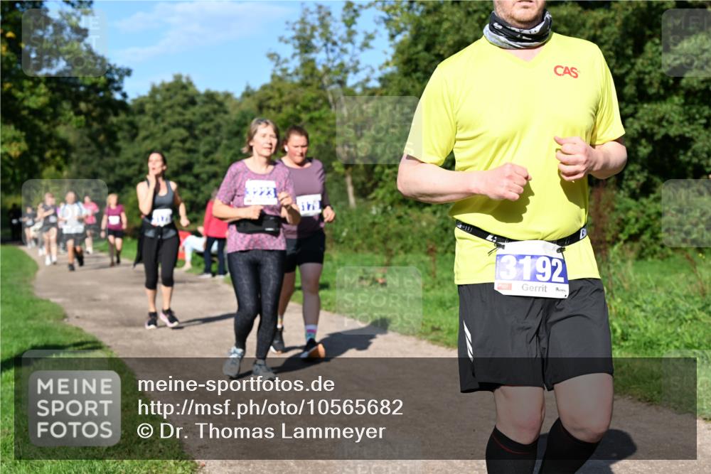 27.09.2026 - 35. Volkslauf durch das schöne Alstertal Dr. Thomas Lammeyer http://msf.ph/oto/10565682 27.09.2026 10:37:59 Laufen 3192 meine-sportfotos.de