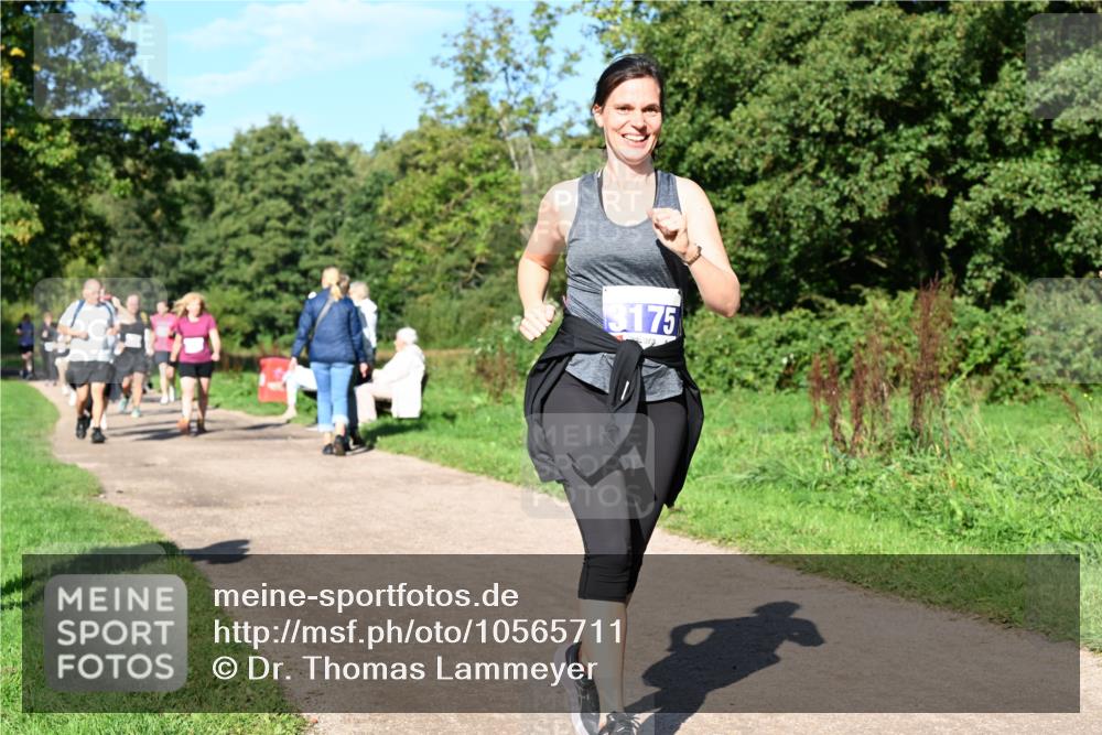 27.09.2026 - 35. Volkslauf durch das schöne Alstertal Dr. Thomas Lammeyer http://msf.ph/oto/10565711 27.09.2026 10:38:02 Laufen 3175 meine-sportfotos.de