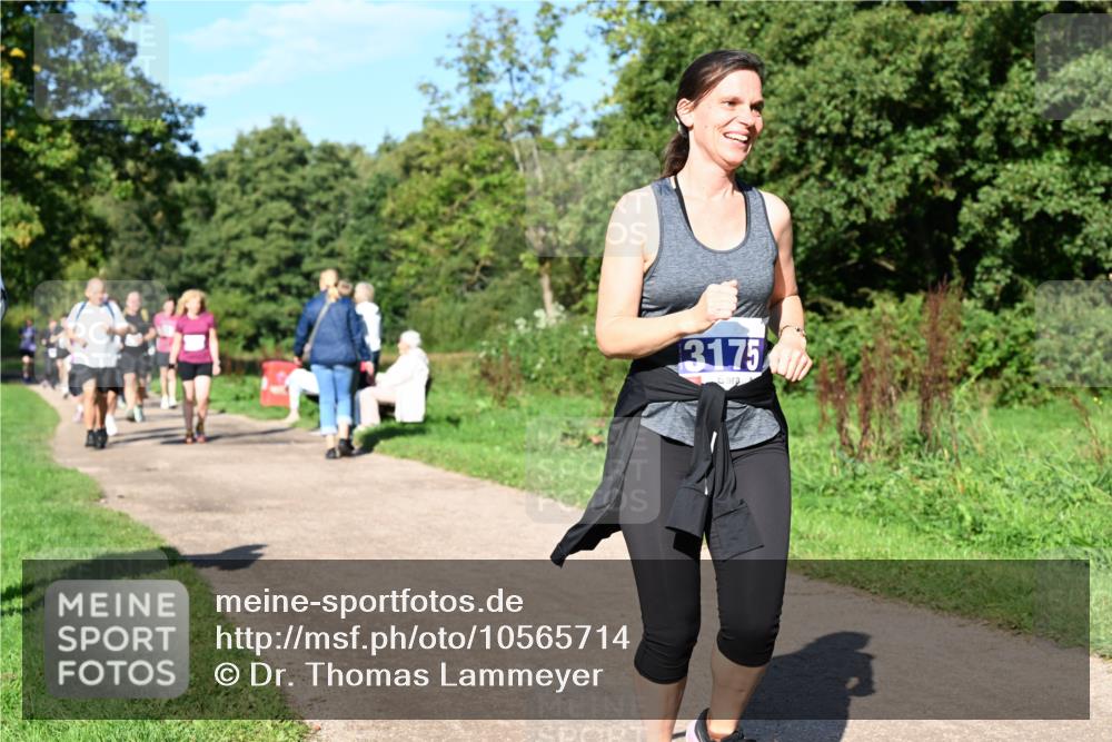 27.09.2026 - 35. Volkslauf durch das schöne Alstertal Dr. Thomas Lammeyer http://msf.ph/oto/10565714 27.09.2026 10:38:02 Laufen 3175 meine-sportfotos.de