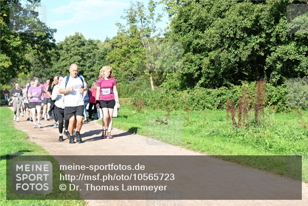 27.09.2026 - 35. Volkslauf durch das schöne Alstertal Dr. Thomas Lammeyer http://msf.ph/oto/10565723 27.09.2026 10:38:07 Laufen 3074, 3108, 43218 meine-sportfotos.de