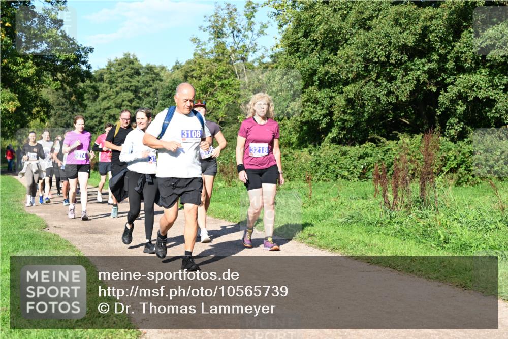 27.09.2026 - 35. Volkslauf durch das schöne Alstertal Dr. Thomas Lammeyer http://msf.ph/oto/10565739 27.09.2026 10:38:09 Laufen 3074, 3108, 3218 meine-sportfotos.de